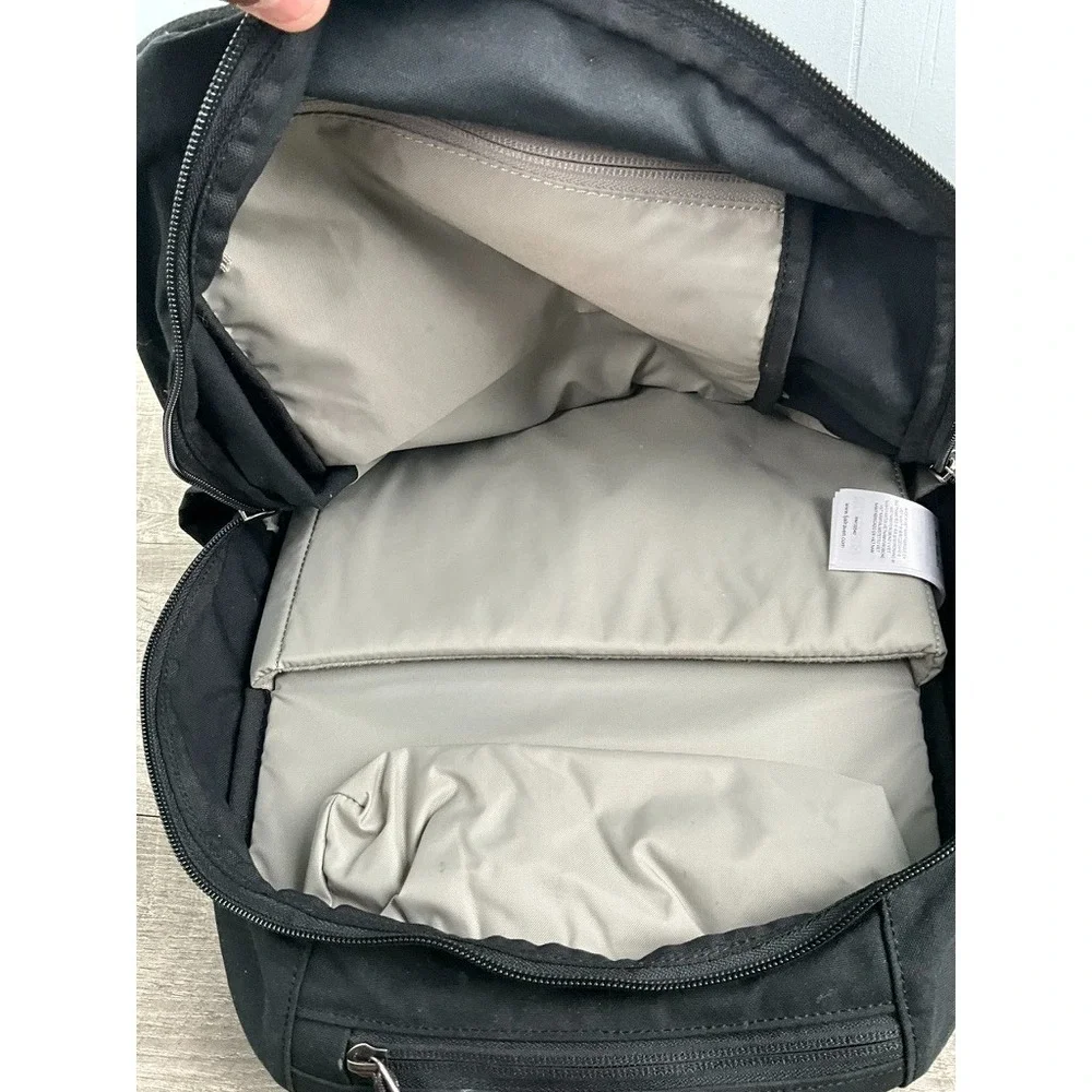 Fjallraven Raven 20L Backpack Unisex OS Black G-1000 Laptop Sleeve Padded Straps